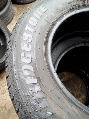 215/70R15 BRIDFESTONE DURAVIS R611ชุด  4 ล้อ โทร.081-427-3941