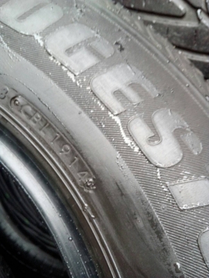215/70R15 BRIDFESTONE DURAVIS R611ชุด  4 ล้อ โทร.081-427-3941
