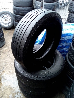 215/70R15 BRIDFESTONE DURAVIS R611ชุด  4 ล้อ โทร.081-427-3941