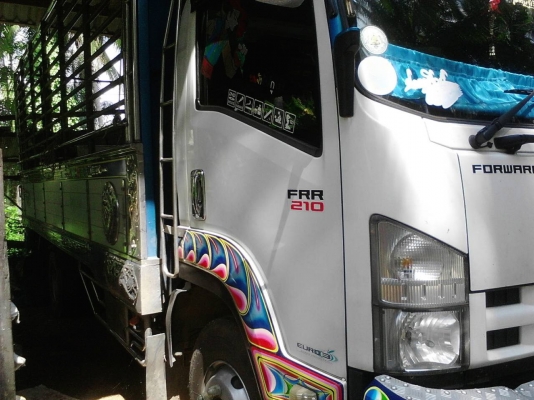 รถอีซูซุ 6 ล้อ รั้ว (ไม่ดั้ม ) FRR 210 แรงม้า. ปี 54. สนใจติดต่อ 081 - 6079515