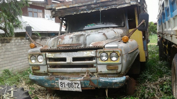 ขาย 10 ล้อ หัวยาว 2 เพลา ไม่มีทะเบียน ช่วงล่างใหญ่จัมโบ้ เครื่อง 6BD1 165 แรงม้า สโลว์อินเตอร์ ราคาคุยกันได้ครับ