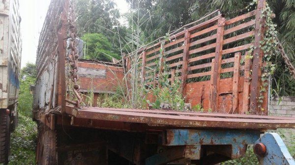 ขาย 10 ล้อ หัวยาว 2 เพลา ไม่มีทะเบียน ช่วงล่างใหญ่จัมโบ้ เครื่อง 6BD1 165 แรงม้า สโลว์อินเตอร์ ราคาคุยกันได้ครับ