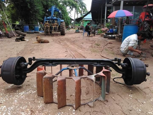 เหลือ 4500 บาท คานหน้าหกล้อฮีโน่ km 779  น็อต 6 ตัว สภาพดีมาก อยากได้ราคาเท่าไรต่อได้ครับ ขายได้ขาย