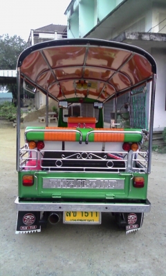 ขาบเเล้วรถสามล้อ(ตุ๊กตุ๊ก)สวยขอบคุณทีมงานเว็บพี่เสือทุกท่าน