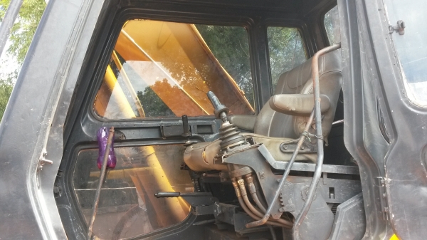 รถแบคโฮ รถแบคโฮ