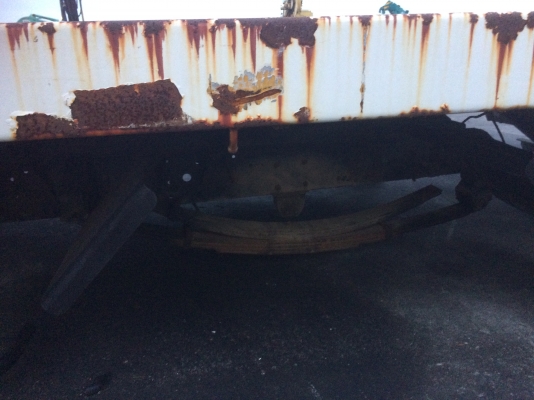 ถาดใส่รถสไไสด์เก่านอกมีอุปกรณ์ครบ