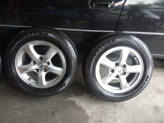 แม็กขอบ 15 ใส่รถ 5 รู 114 พร้อมยางปี 15 ดอกเต็ม แม็กขอบ 15 ใส่รถ 5 รู 114 พร้อมยางปี 15 ดอกเต็ม