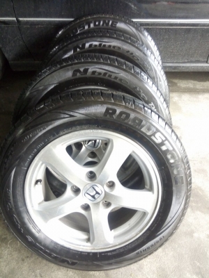 แม็กขอบ 15 ใส่รถ 5 รู 114 พร้อมยางปี 15 ดอกเต็ม แม็กขอบ 15 ใส่รถ 5 รู 114 พร้อมยางปี 15 ดอกเต็ม