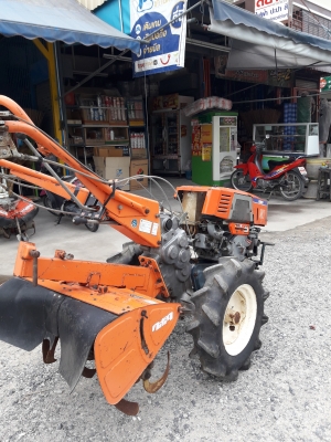 รถไถนาคูโบต้าเก่าญี่ปุ่น