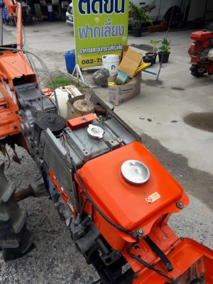 รถไถนาคูโบต้าเก่าญี่ปุ่น