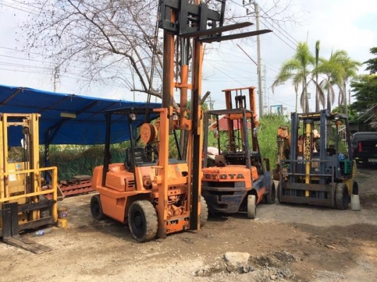 toyoto 4fd2.5ตันสภาพดีงาสไลด์