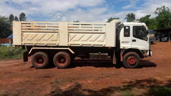 ขาย 1,220,000 ISUZU DECA 270 แรง ดั้มสามมิตรปี 44 หัวบาง ยางดี คัสชีสวย เอกสารเล่มทะเบียน รถอยู่ จ.อ ขาย 1,220,000 ISUZU DECA 270 แรง ดั้มสามมิตรปี 44 หัวบาง ยางดี คัสชีสวย เอกสารเล่มทะเบียน รถอยู่ จ.อ