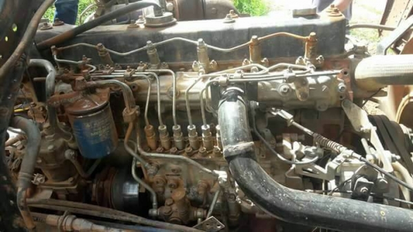 ขาย 1,220,000 ISUZU DECA 270 แรง ดั้มสามมิตรปี 44 หัวบาง ยางดี คัสชีสวย เอกสารเล่มทะเบียน รถอยู่ จ.อ