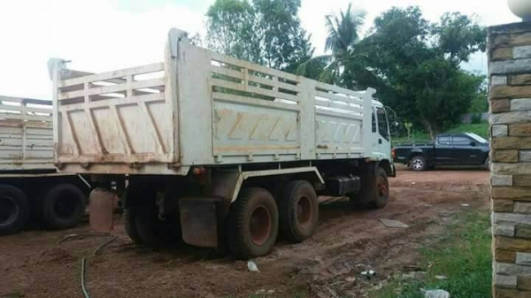 ขาย 1,220,000 ISUZU DECA 270 แรง ดั้มสามมิตรปี 44 หัวบาง ยางดี คัสชีสวย เอกสารเล่มทะเบียน รถอยู่ จ.อ ขาย 1,220,000 ISUZU DECA 270 แรง ดั้มสามมิตรปี 44 หัวบาง ยางดี คัสชีสวย เอกสารเล่มทะเบียน รถอยู่ จ.อ