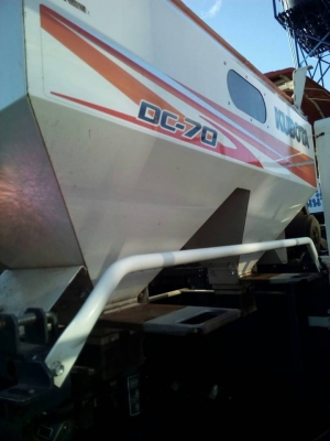 ขายรถเกี่ยวข้าว DC70รุ่นรองกระสอบ ทำงานพันสามร้อย ชม. ช่วงล่างเต็มสภาพเดิมสวย ออกป้ายแดงเจ้าของขับเอง เช็คใหม่พร้อมลงเกี่ยว