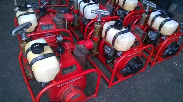 ขายเครื่องสูบน้ำเก่าญี่ปุ่นตัวนี้เเรงกว่าหอยโข่งเยอะครับ 2จังหวะ รอบเร็วพุ่งปี๊ด