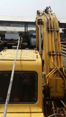 ขายรถขุดแบ็คโค PC200-6 KOMATSU เอกสารเล่มทะเบียน ไฟฟ้าครบสภาพพร้อมลงงาน ช่วงล่างดี