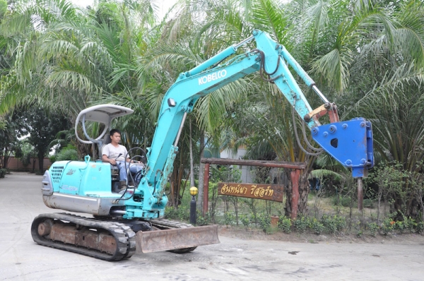 ขายแบคโฮ KOBELCO SK45 หัวแย๊ก บุ้งกี๋ ปั้มนิ้ว แทรคยาง ครบๆ สวยเดิมจากญี่ปุ่น ทำงานสมบูรณ์ทุกระบบ รับรองไม่ผิดหวัง 490,000 เท่านั้น!!