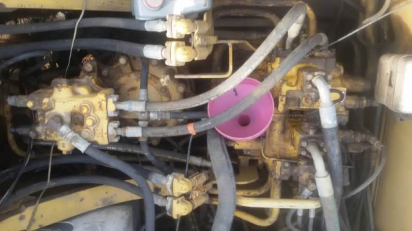 ขายแพ็คคู่ 2 คัน 1,150,000 บาท CAT320V1 และ KOMATSU PC200-5 สภาพพร้อมใช้ รถอยู่ จ.ขอนแก่น 090-772-3710 090-772-3708 ขายแพ็คคู่ 2 คัน 1,150,000 บาท CAT320V1 และ KOMATSU PC200-5 สภาพพร้อมใช้ รถอยู่ จ.ขอนแก่น 090-772-3710 090-772-3708