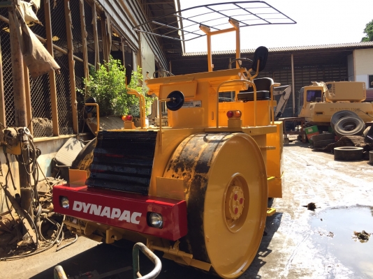 ขายด่วนรถบด3ล้อเหล็กขนาด12.5ตัน DYNAPAC CS12 เก่านอก พร้อมใช้งาน