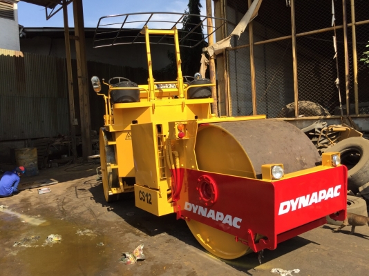 ขายด่วนรถบด3ล้อเหล็กขนาด12.5ตัน DYNAPAC CS12 เก่านอก พร้อมใช้งาน