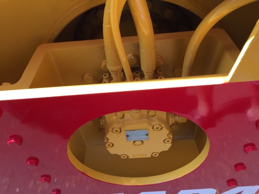 ขายด่วนรถบด3ล้อเหล็กขนาด12.5ตัน DYNAPAC CS12 เก่านอก พร้อมใช้งาน