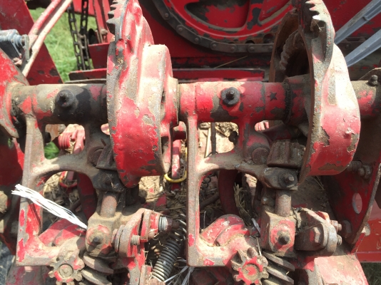 ขายเครื่องอัดฟาง นิวฮอลแลนด์ 276เช็คพร้อมลุย ราคาเบาๆ