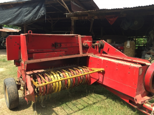 ขายเครื่องอัดฟาง นิวฮอลแลนด์ 276เช็คพร้อมลุย ราคาเบาๆ