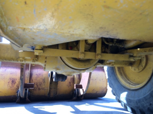 Komatsu 520 สภาพสวยเดิม ๆ เครื่อง 6D105 นำเข้าจากญี่ปุ่น ถึงไทยแล้วครับ Komatsu 520 สภาพสวยเดิม ๆ เครื่อง 6D105 นำเข้าจากญี่ปุ่น ถึงไทยแล้วครับ