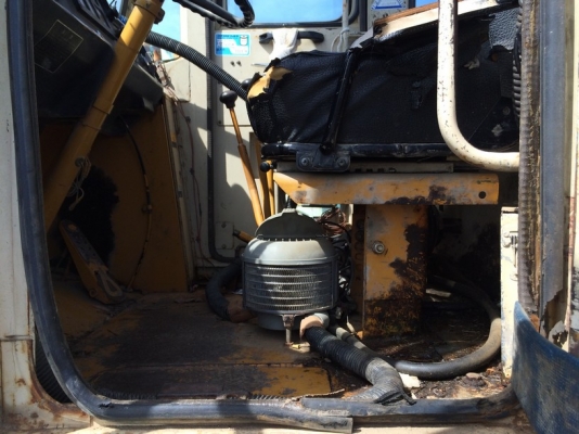 Komatsu 520 สภาพสวยเดิม ๆ เครื่อง 6D105 นำเข้าจากญี่ปุ่น ถึงไทยแล้วครับ Komatsu 520 สภาพสวยเดิม ๆ เครื่อง 6D105 นำเข้าจากญี่ปุ่น ถึงไทยแล้วครับ