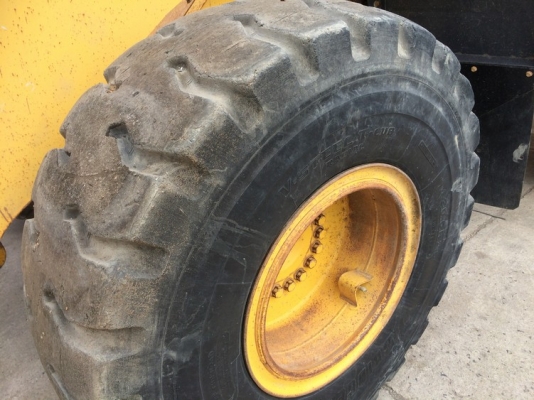 KOMATSU WA350-3 ปี 2000 บุ้งกี๋ 3.2 คิว สภาพสวย นำเข้าจากญี่ปุ่น ราคาไม่แพงครับ KOMATSU WA350-3 ปี 2000 บุ้งกี๋ 3.2 คิว สภาพสวย นำเข้าจากญี่ปุ่น ราคาไม่แพงครับ