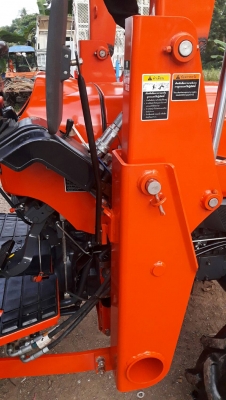 ขายรถไถคูโบต้า KUBOTA L4708SP (4WD)พร้อมบุ้งกี๋ ขายรถไถคูโบต้า KUBOTA L4708SP (4WD)พร้อมบุ้งกี๋