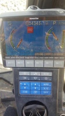 ขายรถขุดบูมยาว 18 เมตร PC200LC-8 ขายรถขุดบูมยาว 18 เมตร PC200LC-8