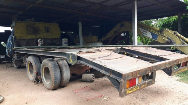 ขายรถขุดแบ็คโค 100มาร์คทรี พร้อมเทรลเลอร์185ฝาส้ม 6BG1 ทะเบียนเต็ม ช่วงล่างFUSO เบรคลม พร้อมใช้งาน เอกสารครบทั้งคู่