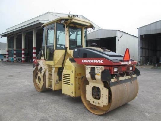 ขายรถบด  Dynapac CC232