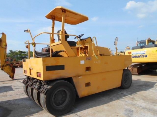 ขายรถบดล้อยาง SAKAI T2