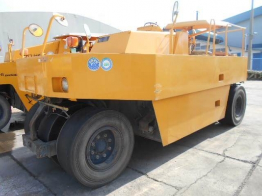 ขายรถบดล้อยาง SAKAI T2