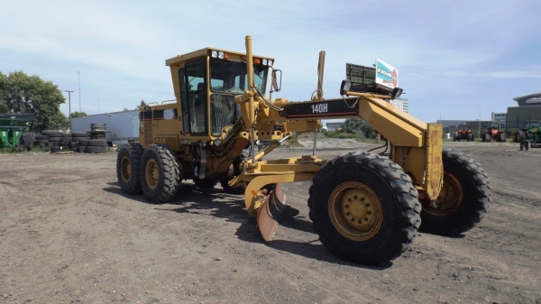 ขายรถเกรด CATERPILLAR 140H