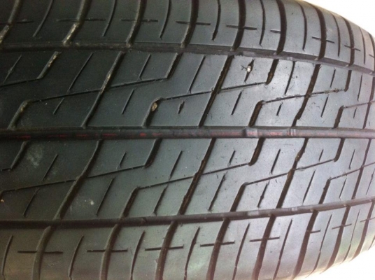 ยางบริสสโตน 627 ขอบ 215 65 r15 มีเส้นเดียว