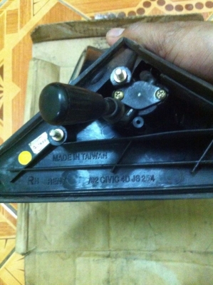 กระจกข้างขวาฮอนด้า 3ดอ4ดอ 700บาท