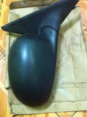 กระจกข้างขวาฮอนด้า 3ดอ4ดอ 700บาท