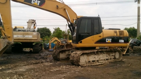 ตัดรถขายอะไหล่  แมคโค CAT-320-D กระบอกดำตัวใหม่ล่าสุด มีใครเอาอะไหล่ไหมครับ บุ้งกี้ขายไปแล้วครับ เอกสารเล่มทะเบียน