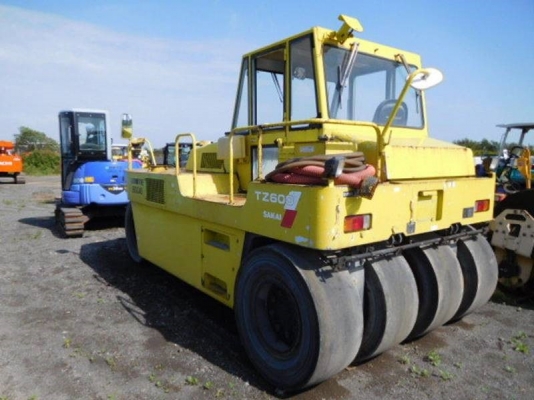 ขายรถบดล้อยาง SAKAI TZ600 ขายรถบดล้อยาง SAKAI TZ600