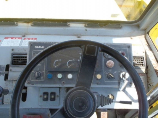 ขายรถบดล้อยาง SAKAI TZ600 ขายรถบดล้อยาง SAKAI TZ600