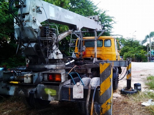 6ล้อใหญ่ติดเครนกระเช้า