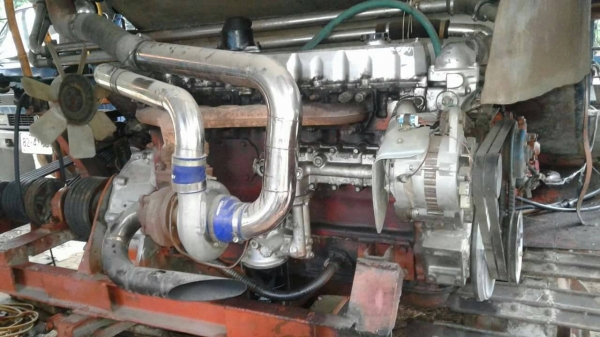 พรกินรี.รองกระสอบ เครือ่งฮีโน่195+โบว์ตัวเดิน12ht.ปัมไดกิ้น22