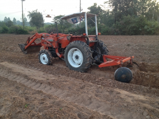 ขายรถตักคูโบต้า L4202 เทอร์โบ เก่านอกญี่ปุ่น มือ1ไทย เครื่องแน่นๆแรงๆ พร้อมผาน5/22 ตราช้าง