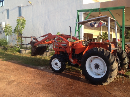 ขายรถตักคูโบต้า L4202 เทอร์โบ เก่านอกญี่ปุ่น มือ1ไทย เครื่องแน่นๆแรงๆ พร้อมผาน5/22 ตราช้าง