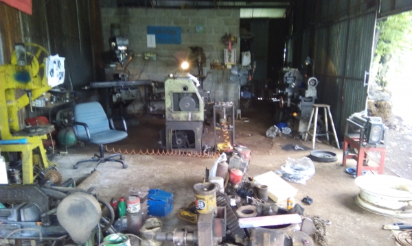 ขายเครื่องกลึง  มิลลิ่ง  เครื่องจักรกลโรงงานไฟ220