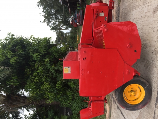 ขายเครื่องอัดฟาง ABBRIATA สัญชาต อิตาลี ตัวโกยฟางเหมือนเมสซี่ หัวมัดนิว ด่วนๆ